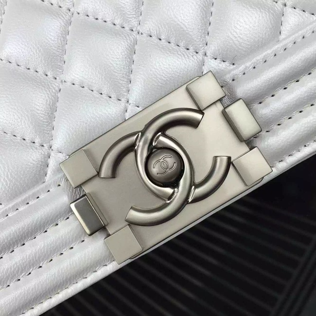 CC original lambskin le boy flap bag medium 67086 white