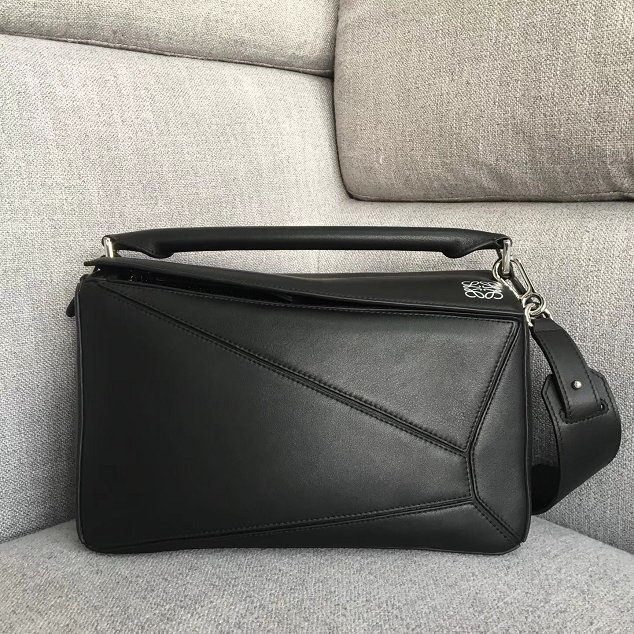 Loewe original calfskin medium puzzle bag A510P49 black
