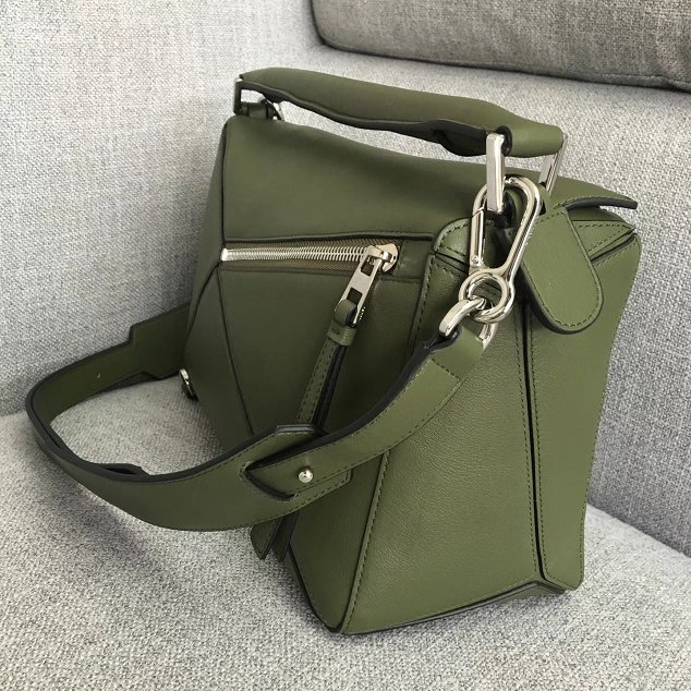 Loewe original calfskin medium puzzle bag A510P49 olive
