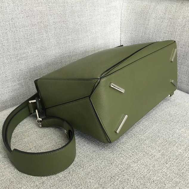 Loewe original calfskin medium puzzle bag A510P49 olive