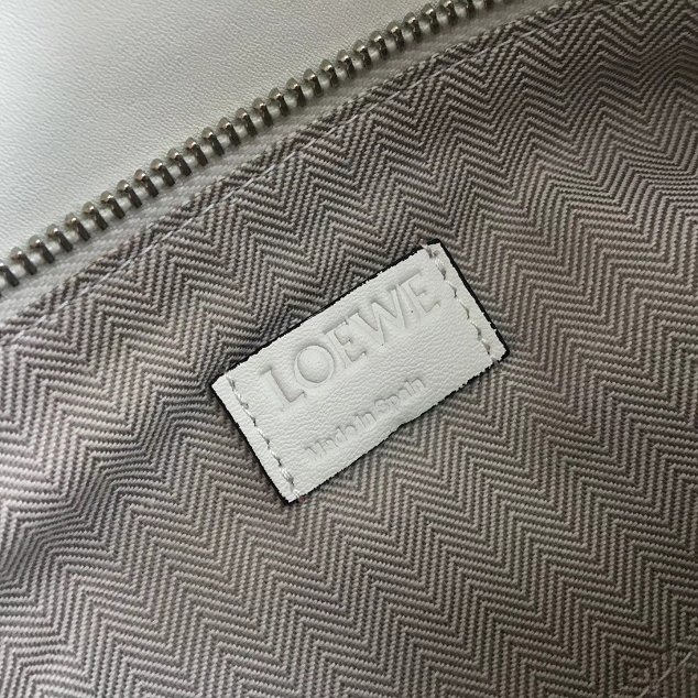 Loewe original calfskin medium puzzle bag A510P49  white