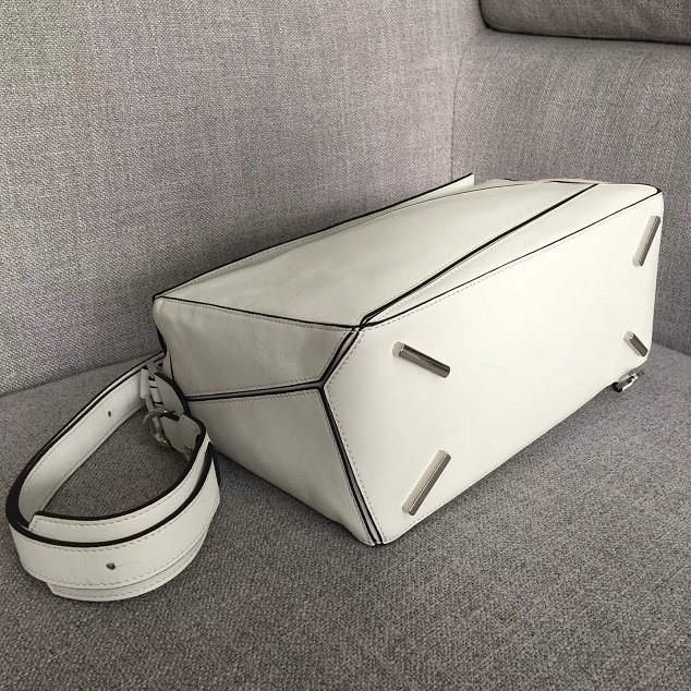Loewe original calfskin medium puzzle bag A510P49  white