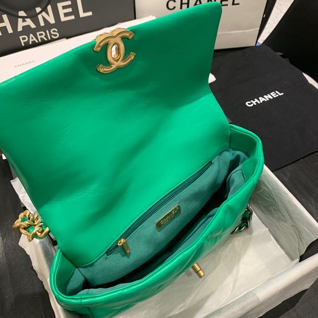 2020 CC original lambskin 19 flap bag AS1160 green