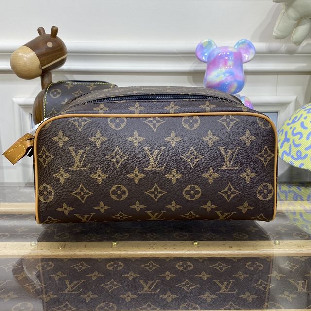 Louis vuitton original monogram canvas dopp kit toiletry pouch M44493 