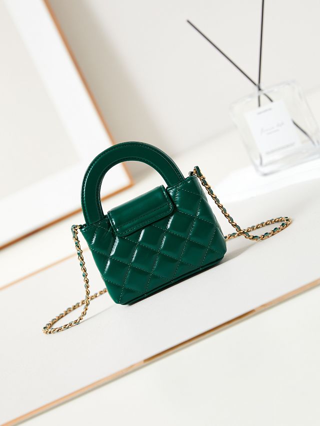 CC original calfskin clutch with chain AP3435 green