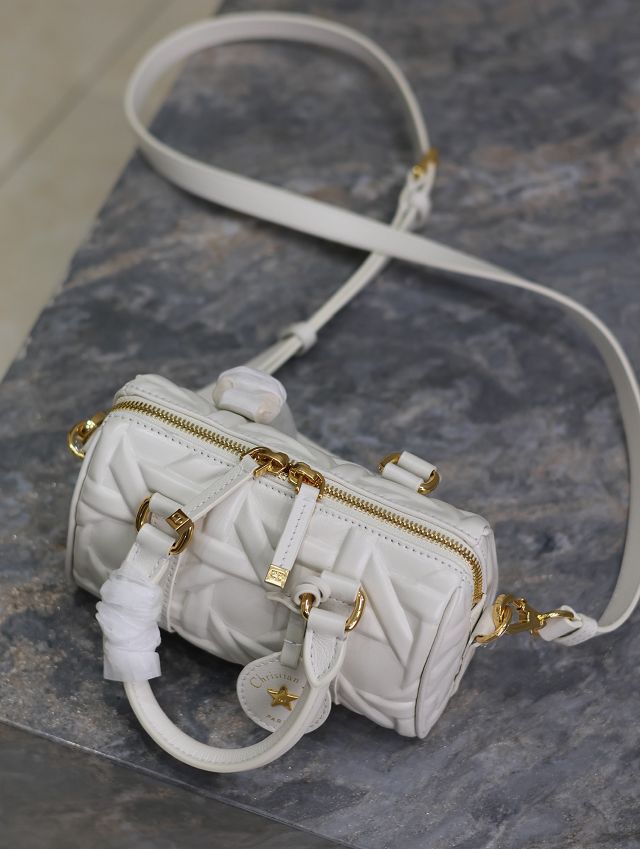 Dior original calfskin groove 17 nano bag S4000-2 white