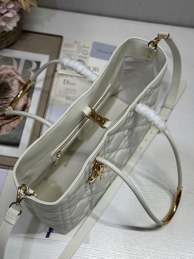 Dior original lambskin medium toujours tote bag M1166 white