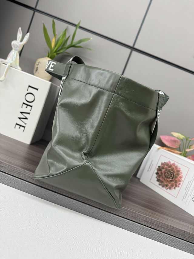 Loewe original calfskin fold shopper bag B507X23 green