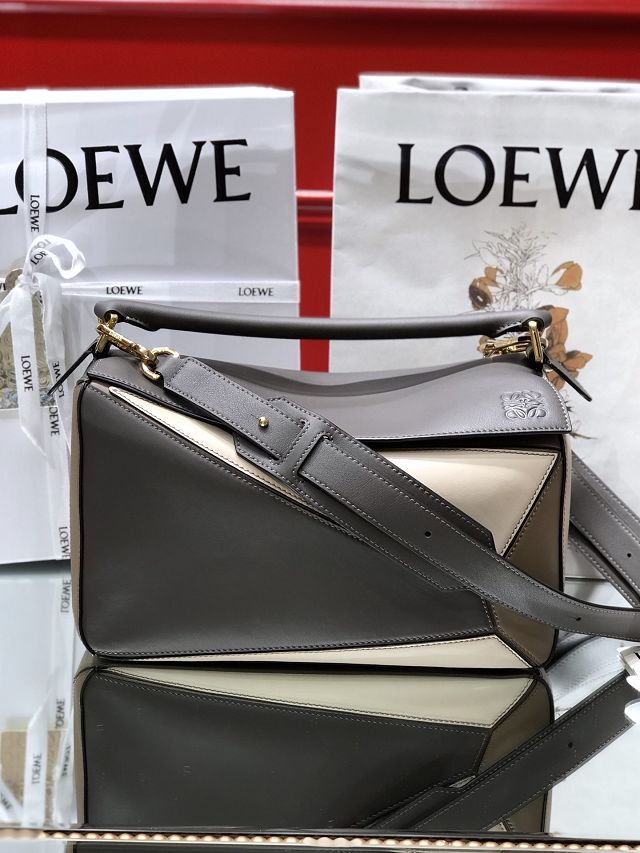 Loewe original calfskin medium puzzle bag A510P49 dark green