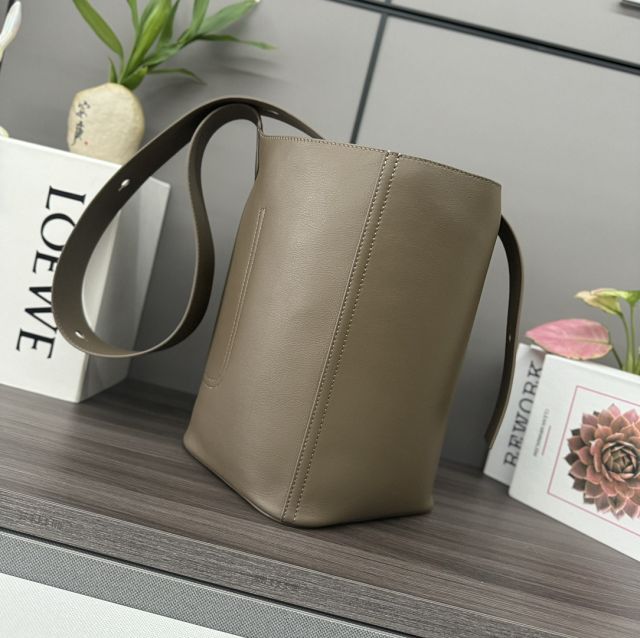 Loewe original calfskin medium pebble bucket BBMX02 grey