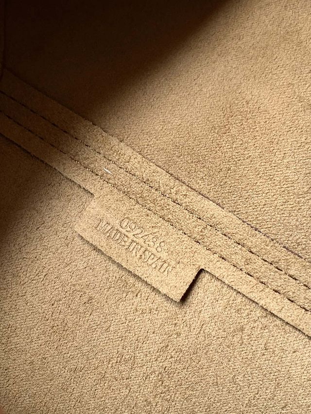 Loewe original calfskin medium puzzle fold tote A657G50 burgundy