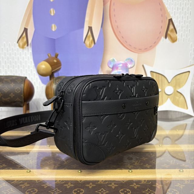 Louis vuitton original calfskin alpha messenger bag M46955 black