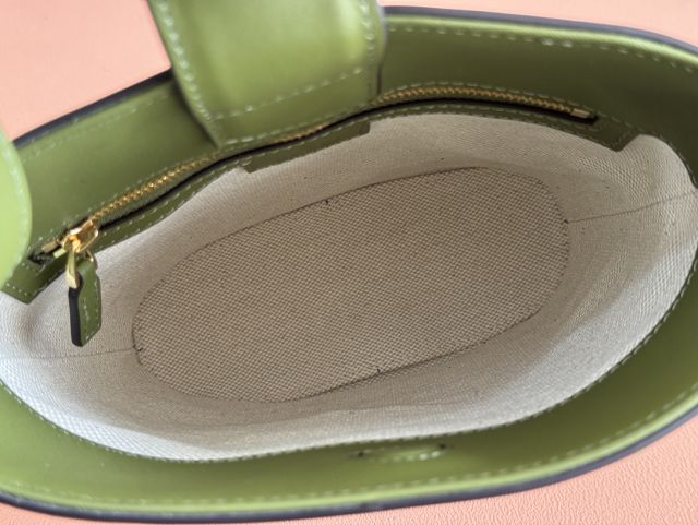 GG original calfskin 73 small bucket bag 833665 green