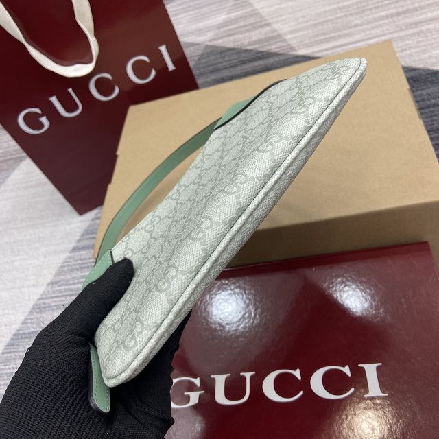 GG original canvas emblem small shoulder bag 820696 green