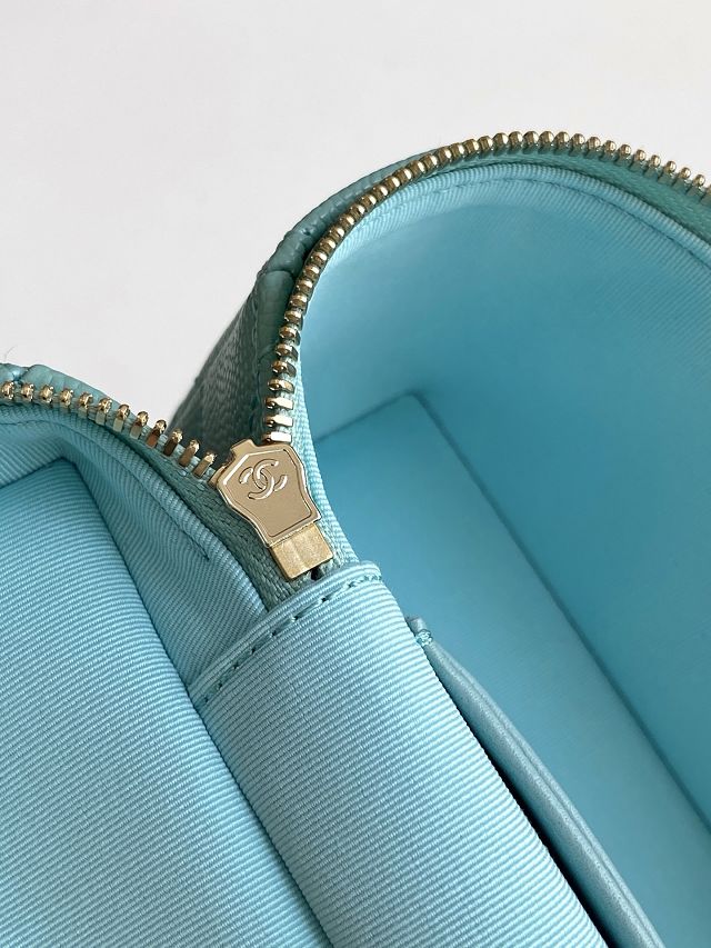 CC original grained calfskin vanity with chain AP4385 blue