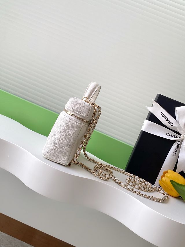CC original grained calfskin vanity with chain AP4385 white