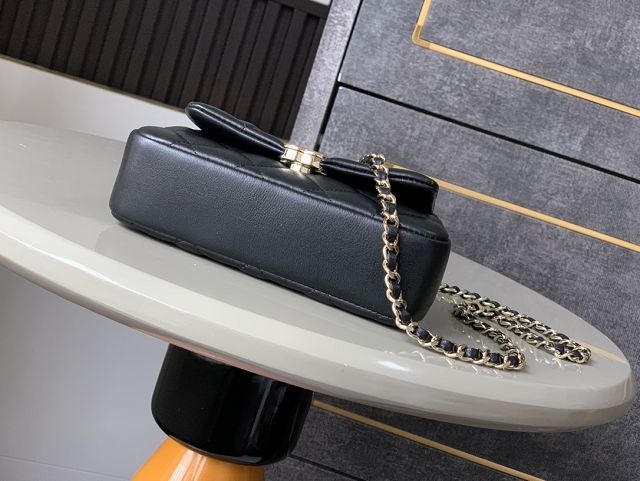 CC original calfskin clutch with chain AP4593 black