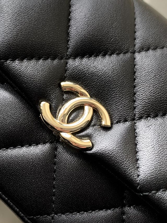 CC original calfskin clutch with chain AP4593 black