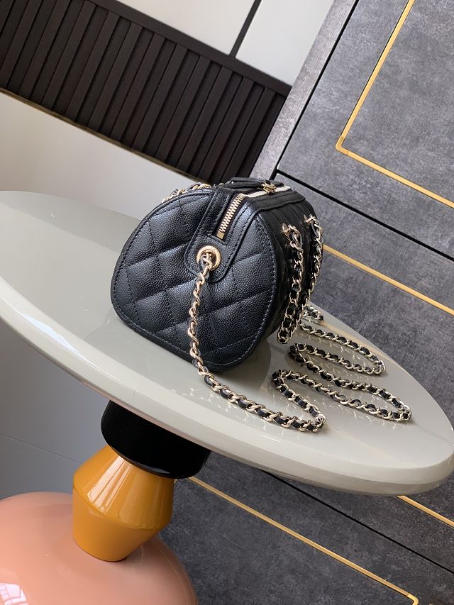 CC original grained calfskin clutch with chain AP4515-2 black