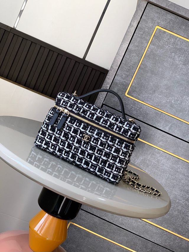CC original tweed vanity with chain AP4385 black