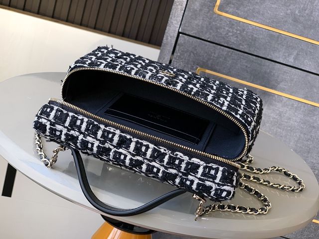 CC original tweed vanity with chain AP4385 black