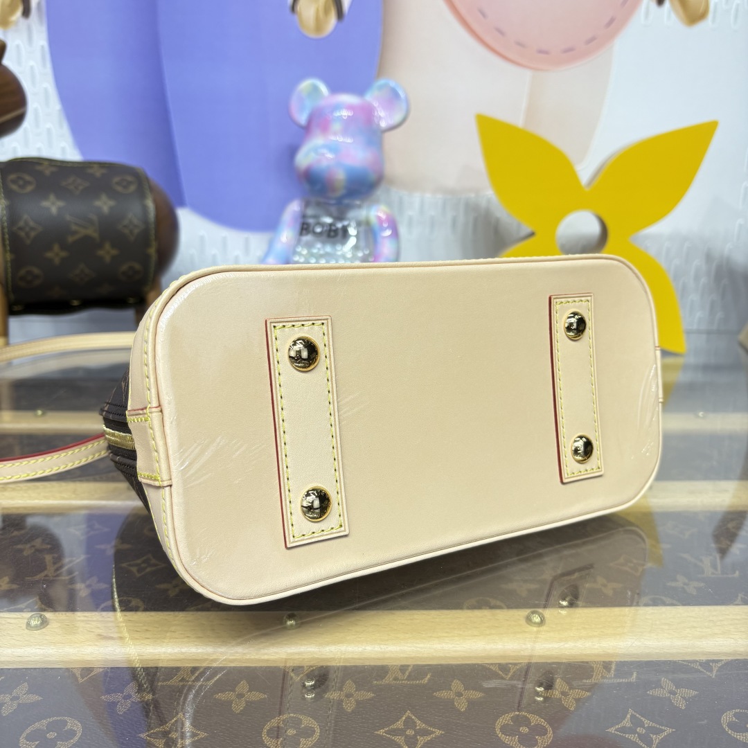 Louis vuitton original monogram canvas alma BB handbag P01917