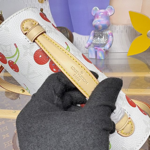 Louis vuitton original monogram canvas pochette metis east west M14231