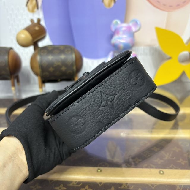 Louis vuitton original calfskin s-lock vertical wearable wallet M81524 black