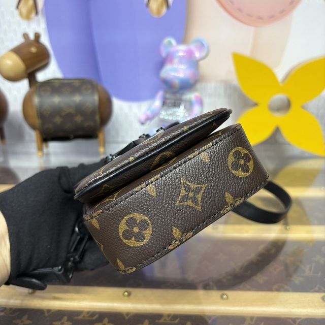 Louis vuitton original monogram canvas s-lock vertical wearable wallet M81522