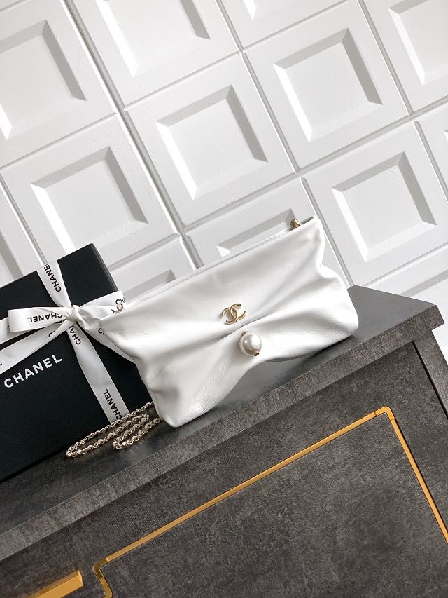 CC original lambskin clutch with chain AP4613 white