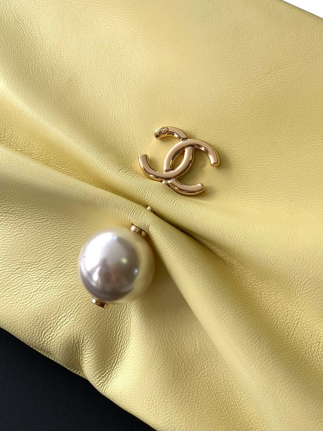 CC original lambskin clutch with chain AP4613 yellow