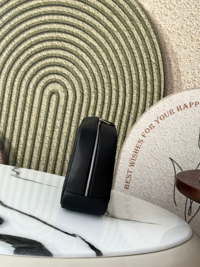 CC original grained calfskin large pouch A31106 black