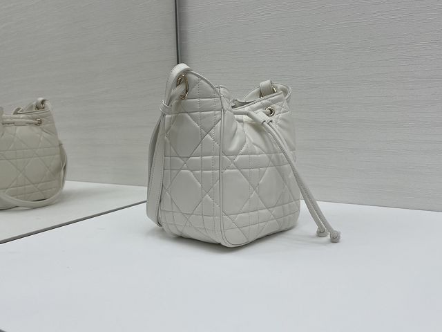 Dior original lambskin Small D-motion bag M2851 white