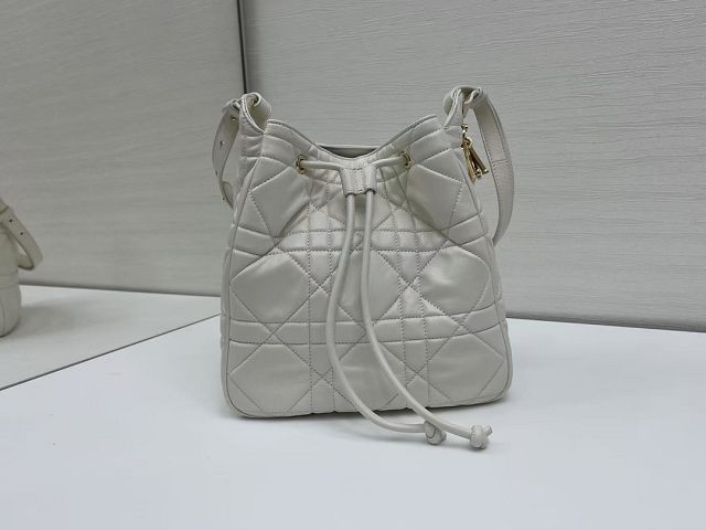 Dior original lambskin medium D-motion bag M2852 white