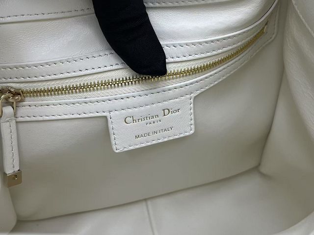 Dior original lambskin medium D-motion bag M2852 white