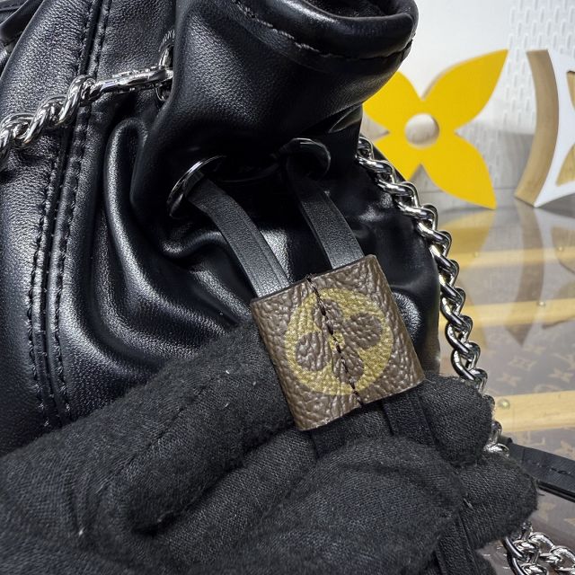 Louis vuitton original lambskin off duty backpack M25522 black