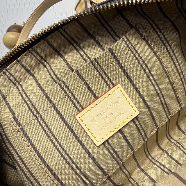 Louis vuitton original monogram canvas hang on handbag M47031