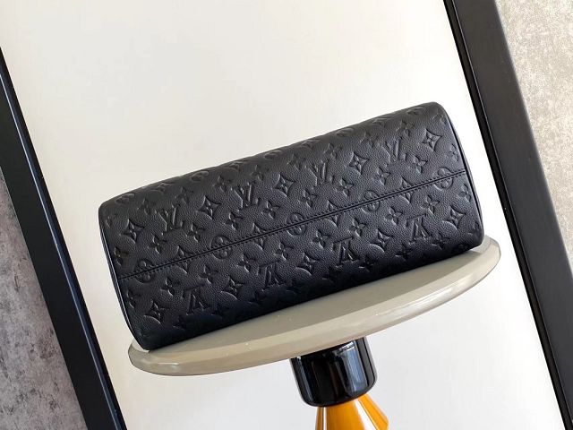 Louis vuitton original calfskin avenue MM handbag M25575 black