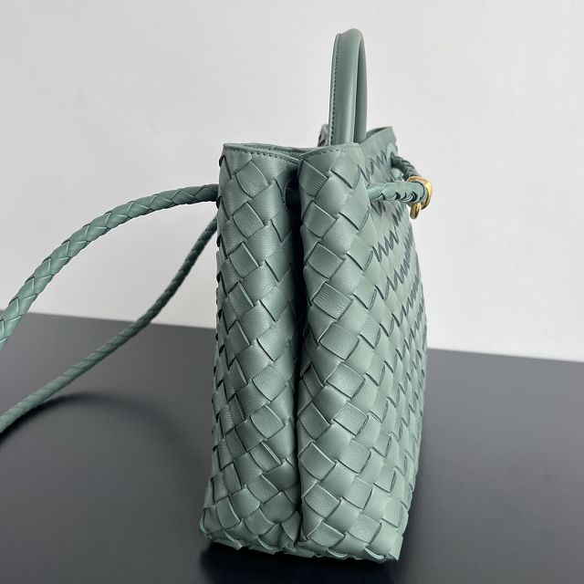 BV original lambskin small andiamo 743568 aloe