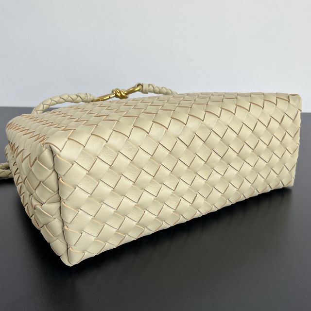 BV original lambskin small andiamo 743568 cream