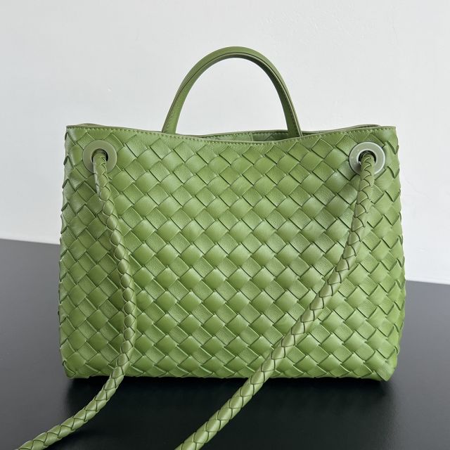 BV original lambskin small andiamo 743568 matcha