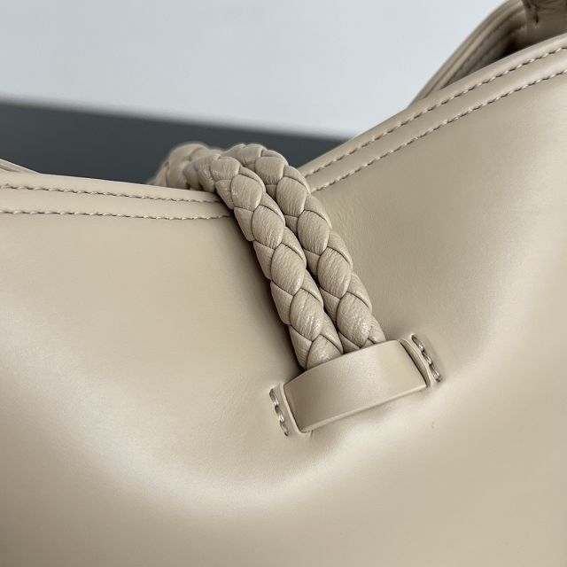 BV original calfskin small liberta bucket bag 815244 ecru