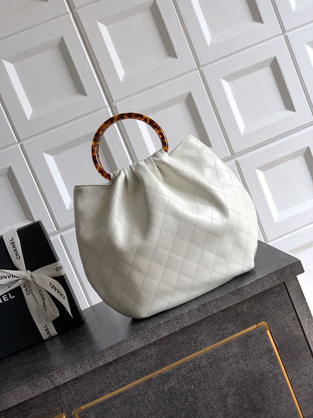 CC original lambskin medium hobo bag AS6010 white