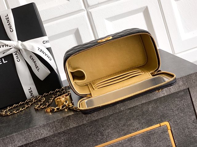 CC original lambskin vanity with chain AP3936 black