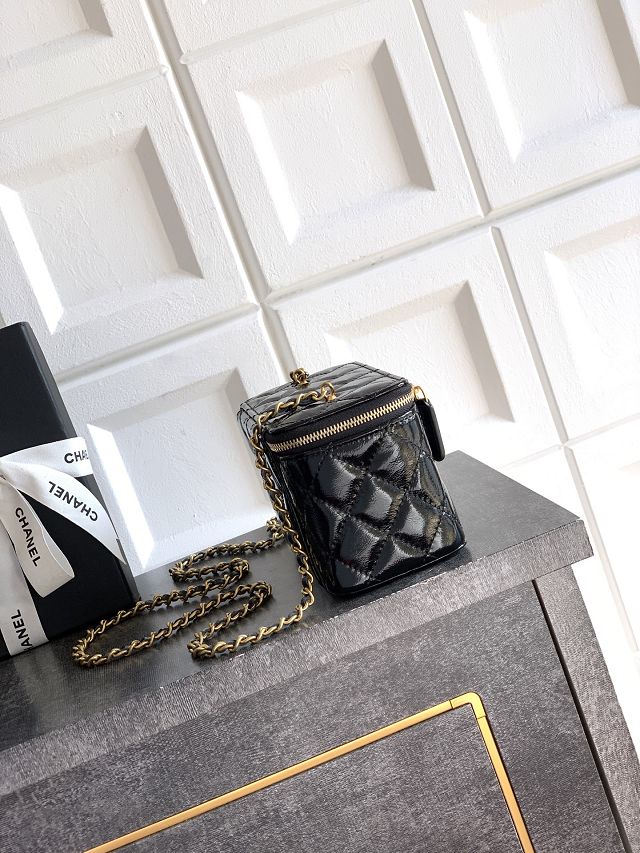 CC original shiny calfskin small vanity with chain AP4530