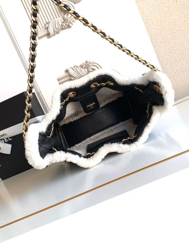 CC original lambskin 25 mini handbag AS5631 black&white