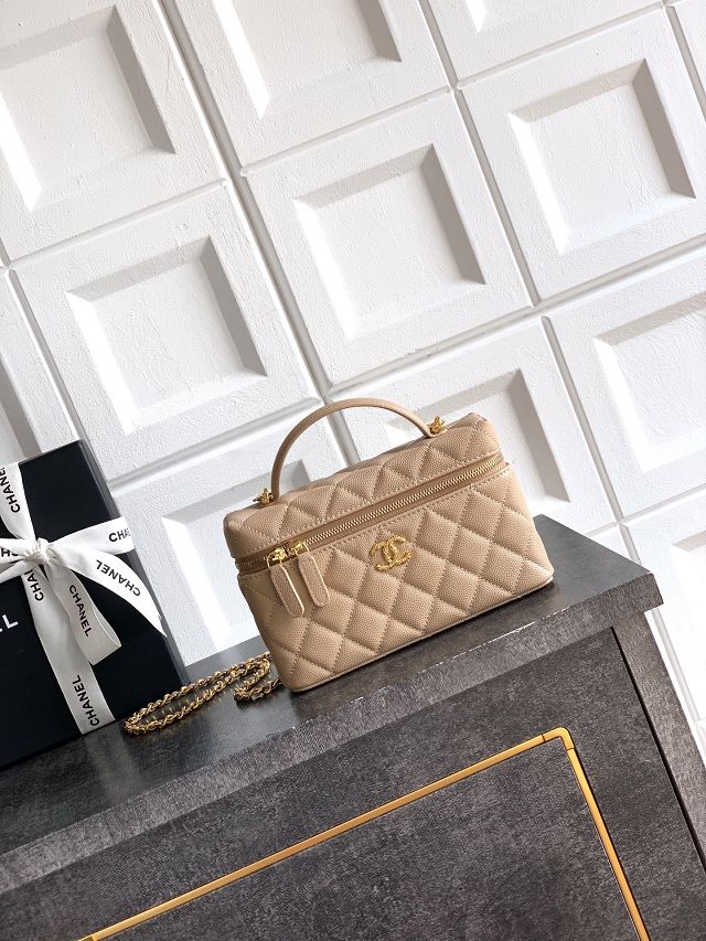 CC original grained calfskin vanity with chain AP5090