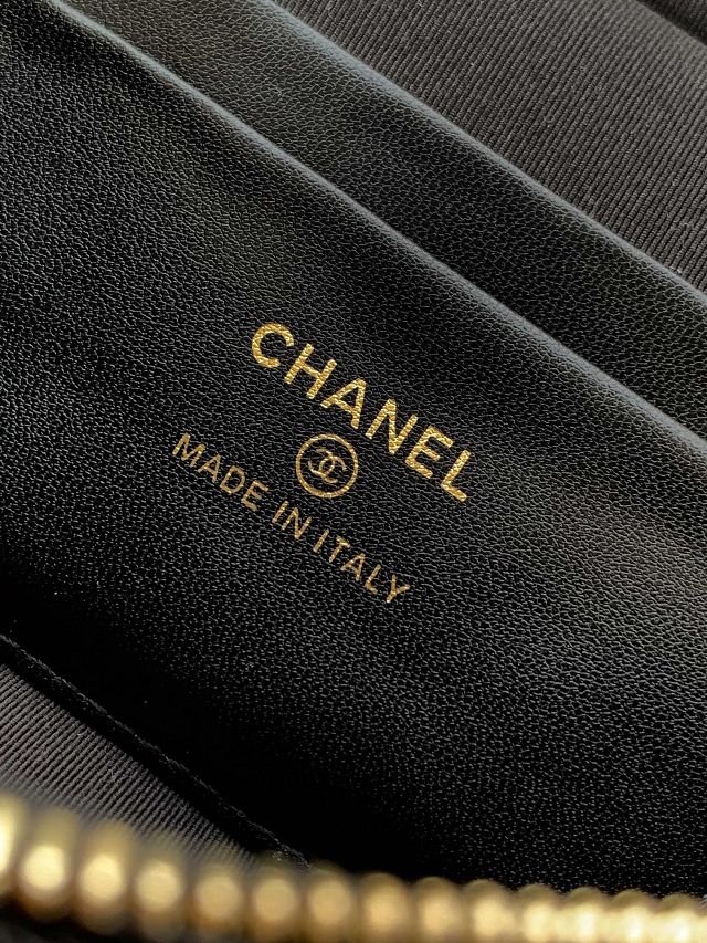 CC original grained calfskin vanity with chain AP4936 black