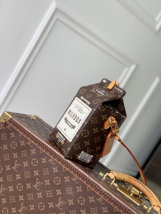 Louis vuitton original monogram canvas milk bag M29326