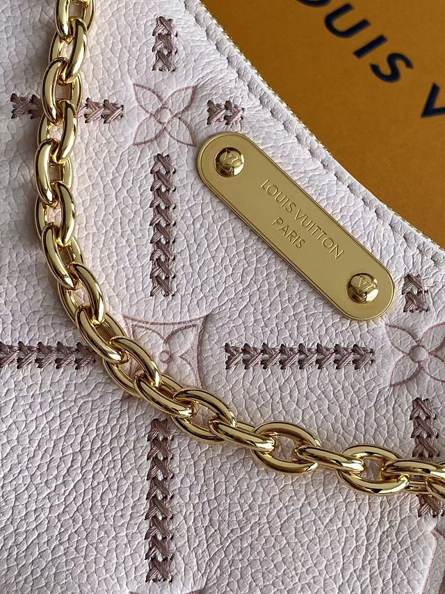 Louis vuitton original calfskin liv pochette M29495 light pink